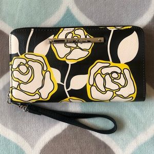 NWOT ZIP AROUND WALLET BY BETSEY JOHNSON 💛🖤